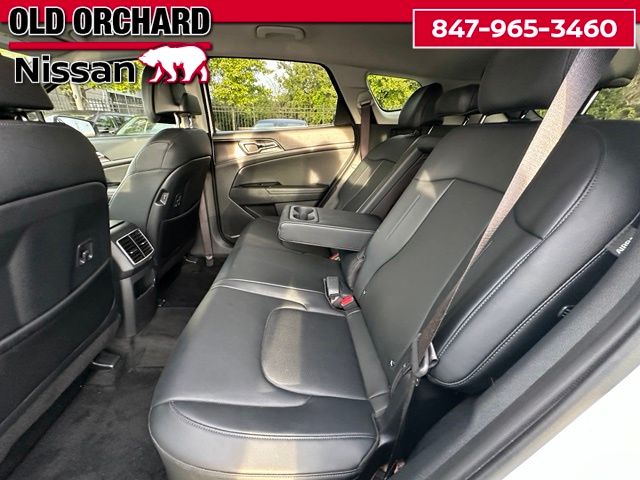 2025 Kia Sportage Hybrid EX — photo 14 of 22