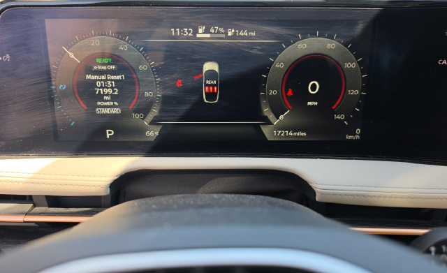 2024 Nissan Ariya Evolve+ e-4orce — photo 7 of 8