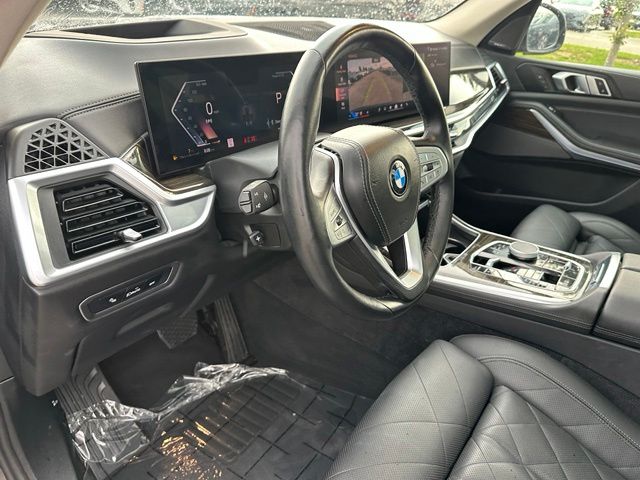 2024 BMW X7 xDrive40i — photo 27 of 34