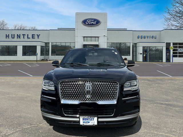 2022 Lincoln Navigator Reserve — photo 3 of 36