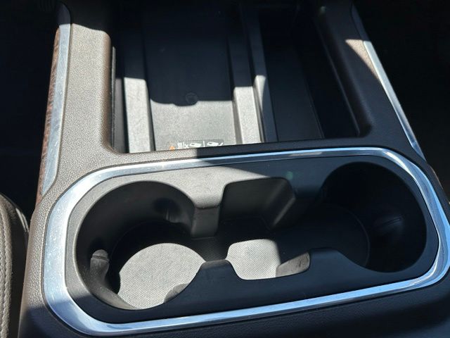 2023 GMC Sierra 3500HD Denali — photo 22 of 33