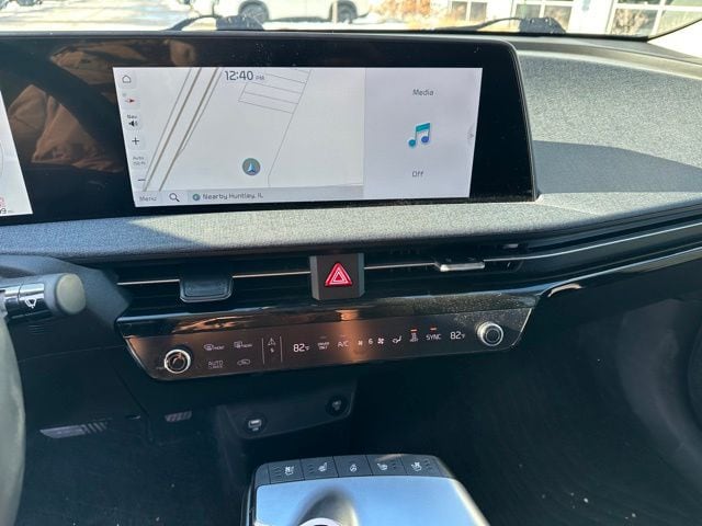 2024 Kia EV6 Wind — photo 23 of 27
