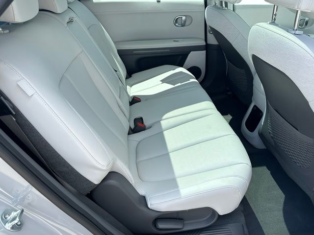 2024 Hyundai IONIQ 5 Limited — photo 11 of 38