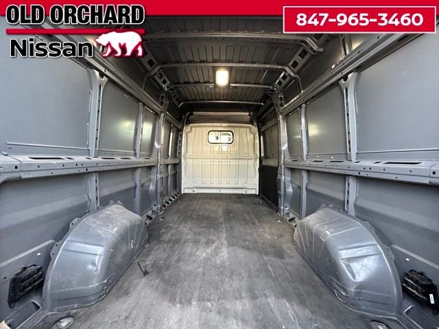 2025 Ram Promaster 2500 High Roof — photo 13 of 23