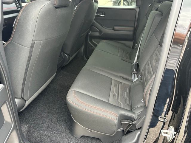 2025 Nissan Frontier PRO-4X — photo 30 of 43