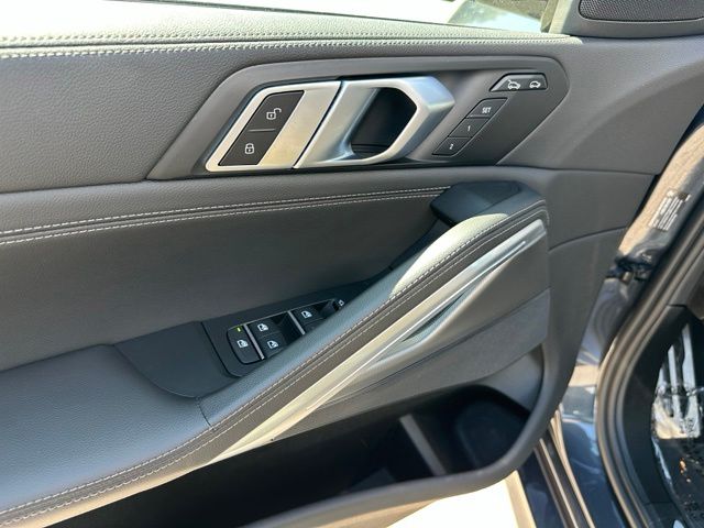 2022 BMW X6 xDrive40i — photo 21 of 29