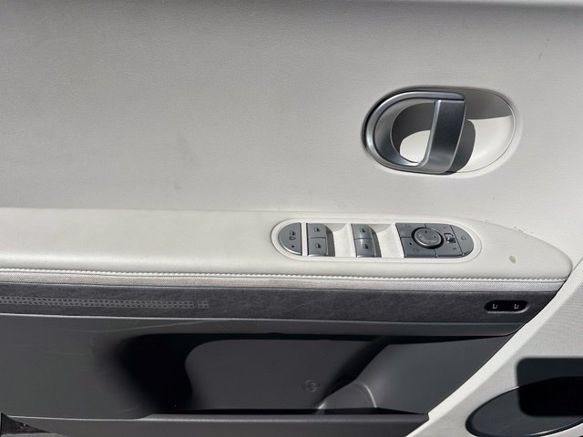 2023 Hyundai IONIQ 5 Limited — photo 21 of 35