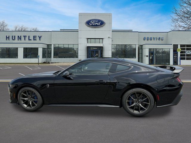 2024 Ford Mustang Dark Horse — photo 7 of 27