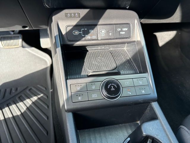 2024 Hyundai Kona Limited — photo 17 of 29