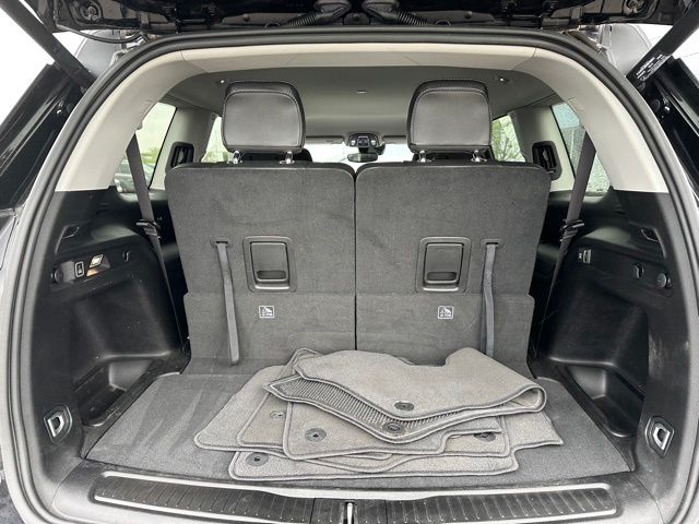 2023 Jeep Grand Cherokee L Limited — photo 9 of 26