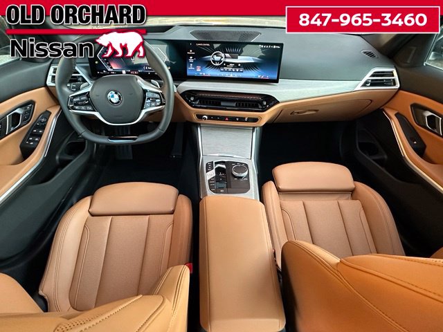 2025 BMW 3 Series 330i xDrive — photo 17 of 23