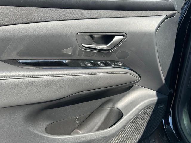 2024 Hyundai Tucson Hybrid Limited — photo 19 of 35