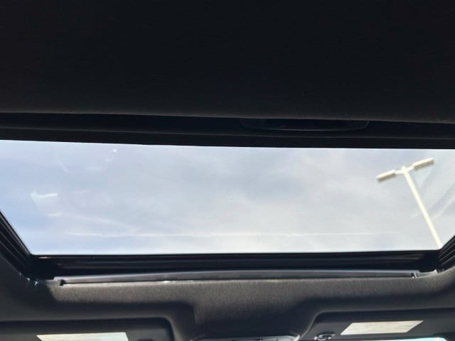 2024 Toyota Tacoma TRD Sport — photo 16 of 36