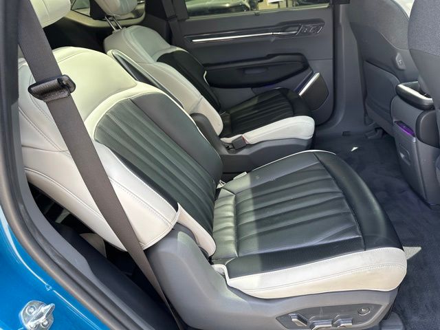 2024 Kia EV9 GT-Line — photo 10 of 44