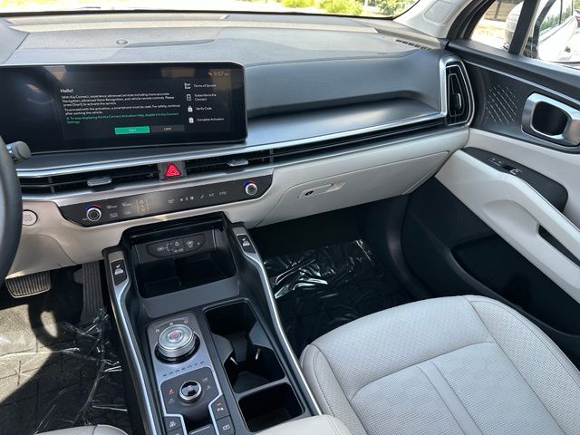 2025 Kia Sorento Plug-In Hybrid EX — photo 20 of 34
