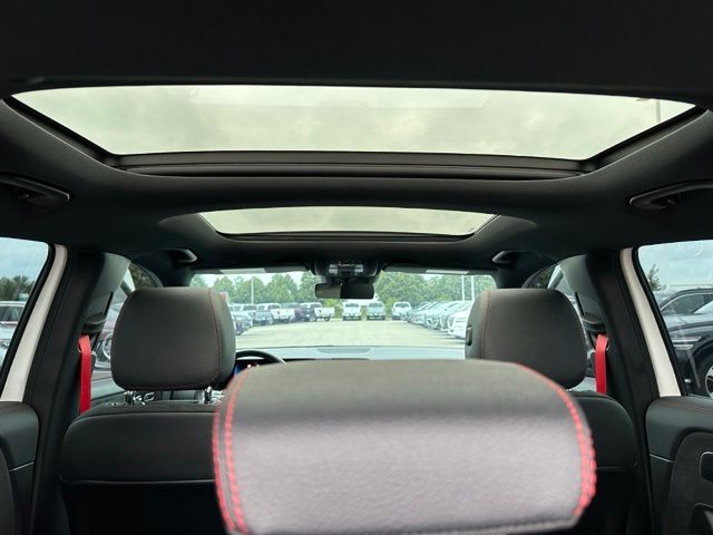 2025 Mercedes-Benz GLA GLA 35 AMG — photo 8 of 30