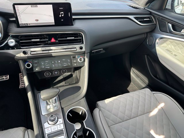 2025 Genesis G70 3.3T Sport Advanced — photo 16 of 39
