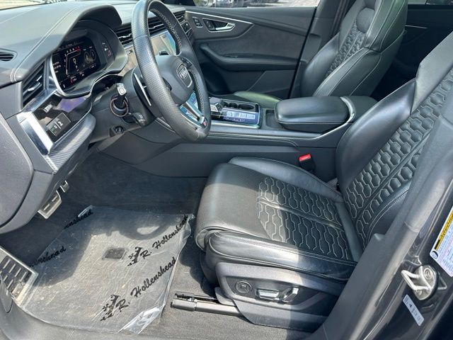 2023 Audi RS Q8 4.0T — photo 18 of 29