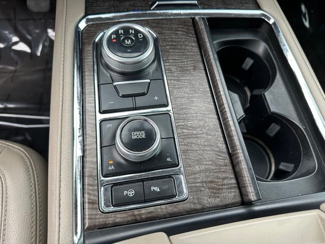 2021 Ford Expedition Limited — photo 27 of 38