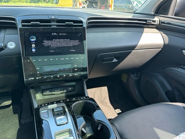 2024 Hyundai Tucson Hybrid Limited — photo 17 of 35