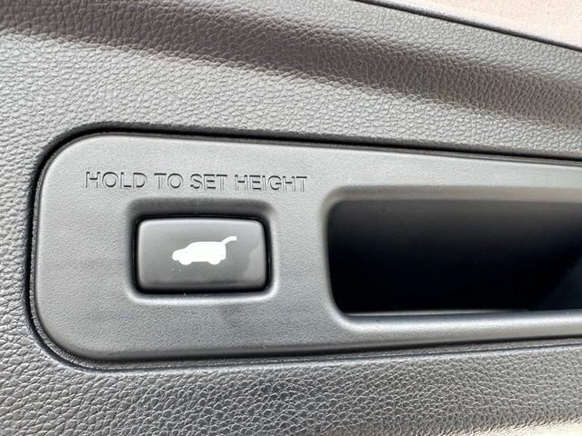 2023 Acura MDX Technology — photo 16 of 38