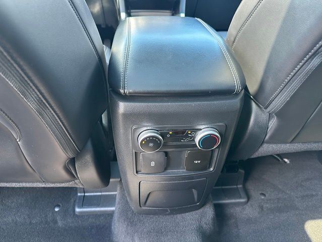 2023 Ford Explorer XLT — photo 19 of 29