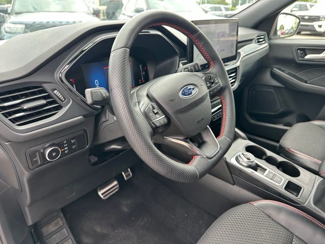 2023 Ford Escape ST-Line Select — photo 21 of 30