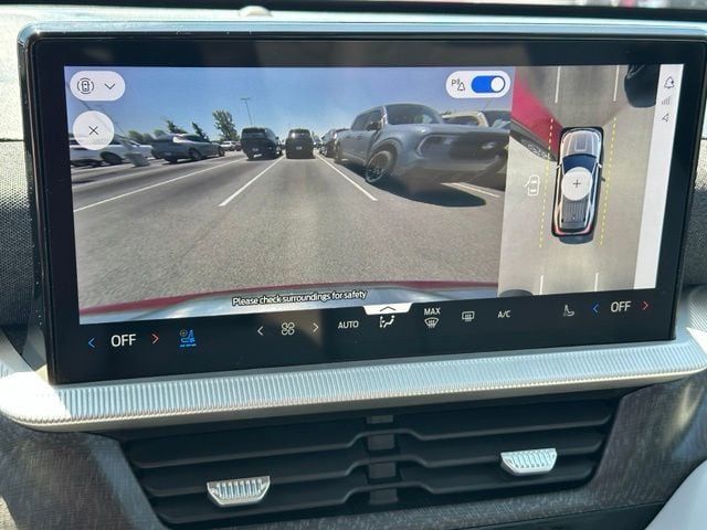 2025 Ford Explorer Platinum — photo 31 of 38
