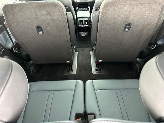 2025 Kia Sorento Plug-In Hybrid SX Prestige — photo 14 of 45