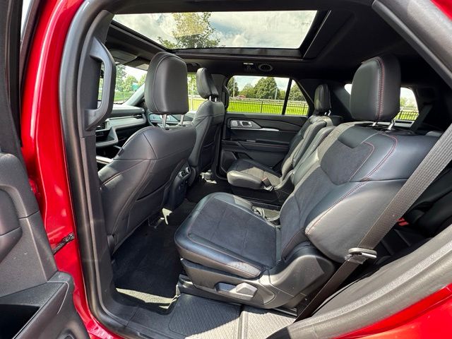 2026 Ford Explorer ST — photo 18 of 33