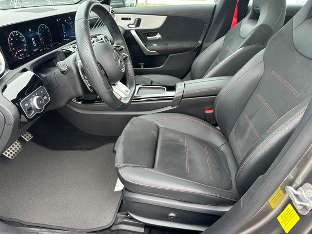 2025 Mercedes-Benz CLA CLA 35 AMG® — photo 24 of 30