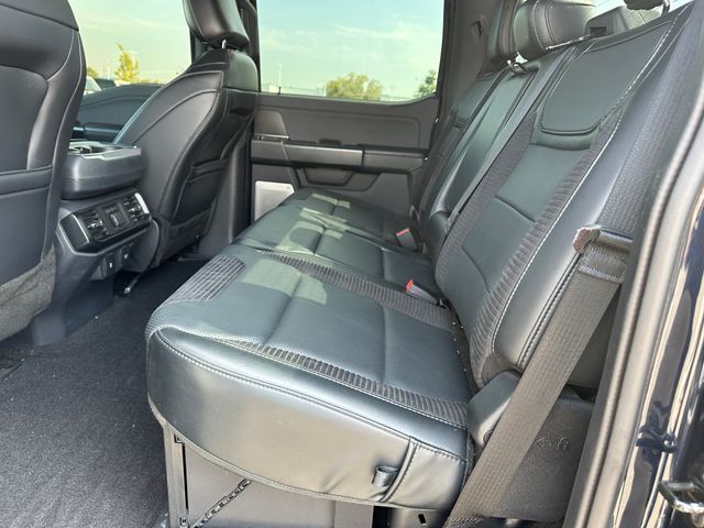 2023 Ford F-150 Raptor — photo 13 of 35