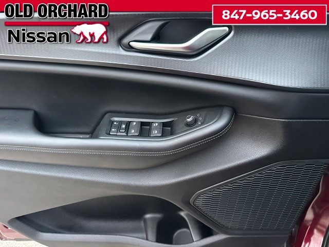 2024 Jeep Grand Cherokee Altitude — photo 9 of 20