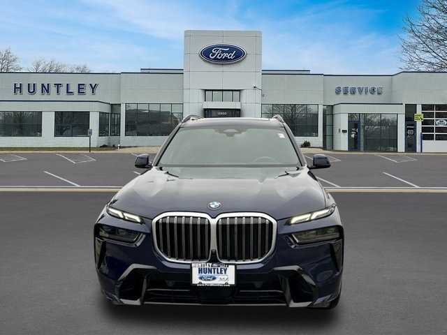 2023 BMW X7 xDrive40i — photo 3 of 36