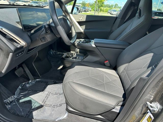 2023 BMW iX xDrive50 — photo 38 of 44