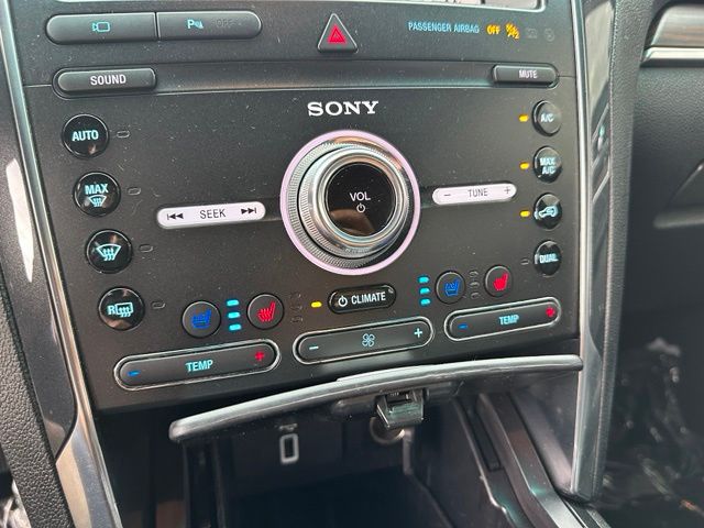 2019 Ford Explorer Limited — photo 26 of 33