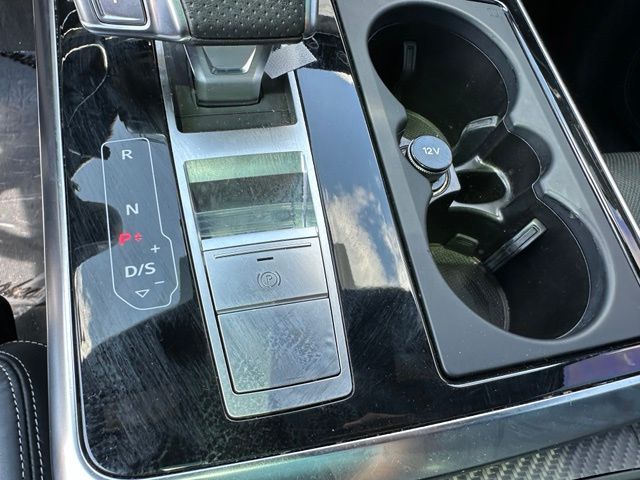2023 Audi RS Q8 4.0T — photo 28 of 29