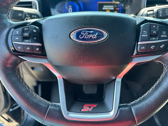 2023 Ford Explorer ST — photo 28 of 36