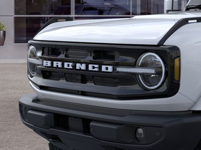 2026 Ford Bronco Outer Banks — photo 19 of 57