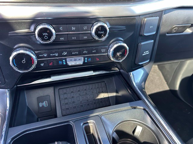 2023 Ford F-150 Lariat — photo 20 of 26