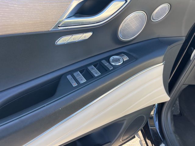 2023 Genesis GV80 2.5T — photo 18 of 34