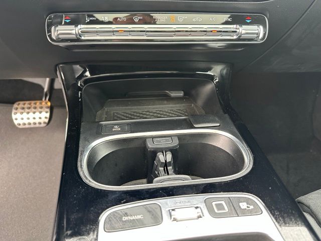2025 Mercedes-Benz CLA CLA 35 AMG® — photo 26 of 30