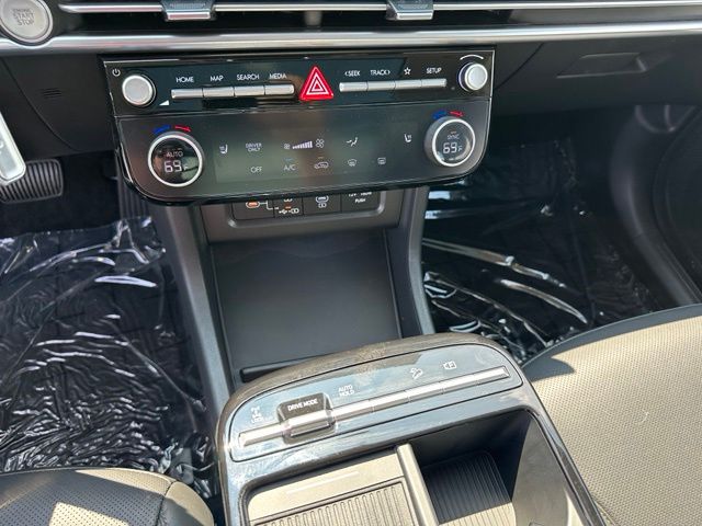 2025 Hyundai Tucson Hybrid SEL Convenience — photo 27 of 35