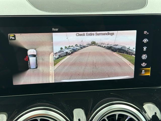2023 Mercedes-Benz GLB GLB 35 AMG® — photo 35 of 37