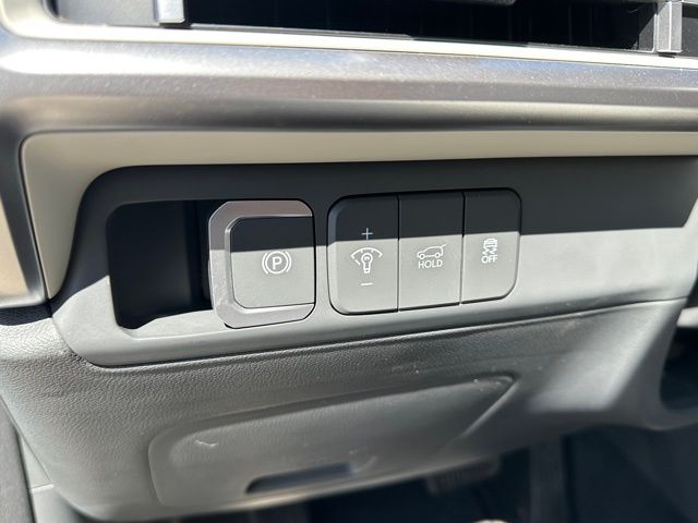 2025 Hyundai Santa Fe SEL — photo 20 of 28