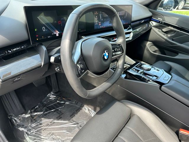 2025 BMW 5 Series 530i xDrive — photo 19 of 27