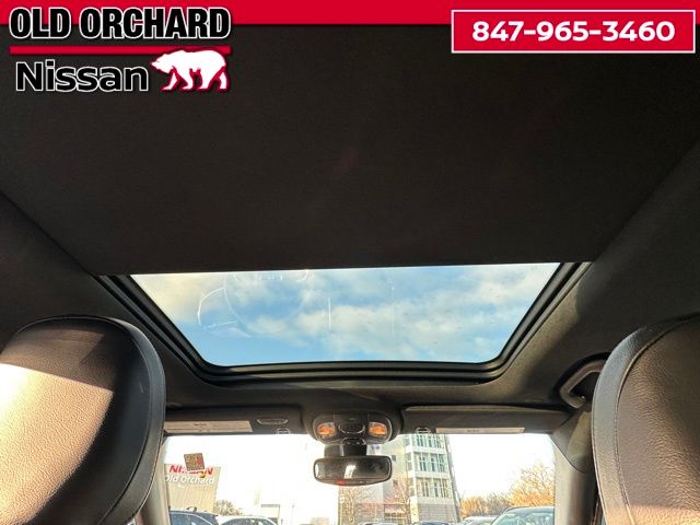 2023 Jeep Compass Limited — photo 15 of 22