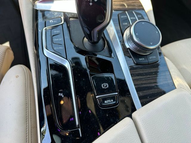 2023 BMW 5 Series 530i xDrive — photo 21 of 42