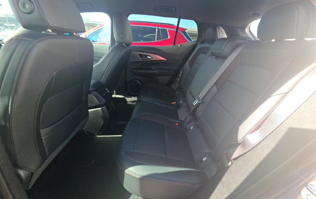 2024 Chevrolet Equinox EV RS — photo 9 of 9