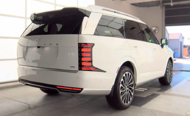 2026 Hyundai Palisade Calligraphy — photo 3 of 10